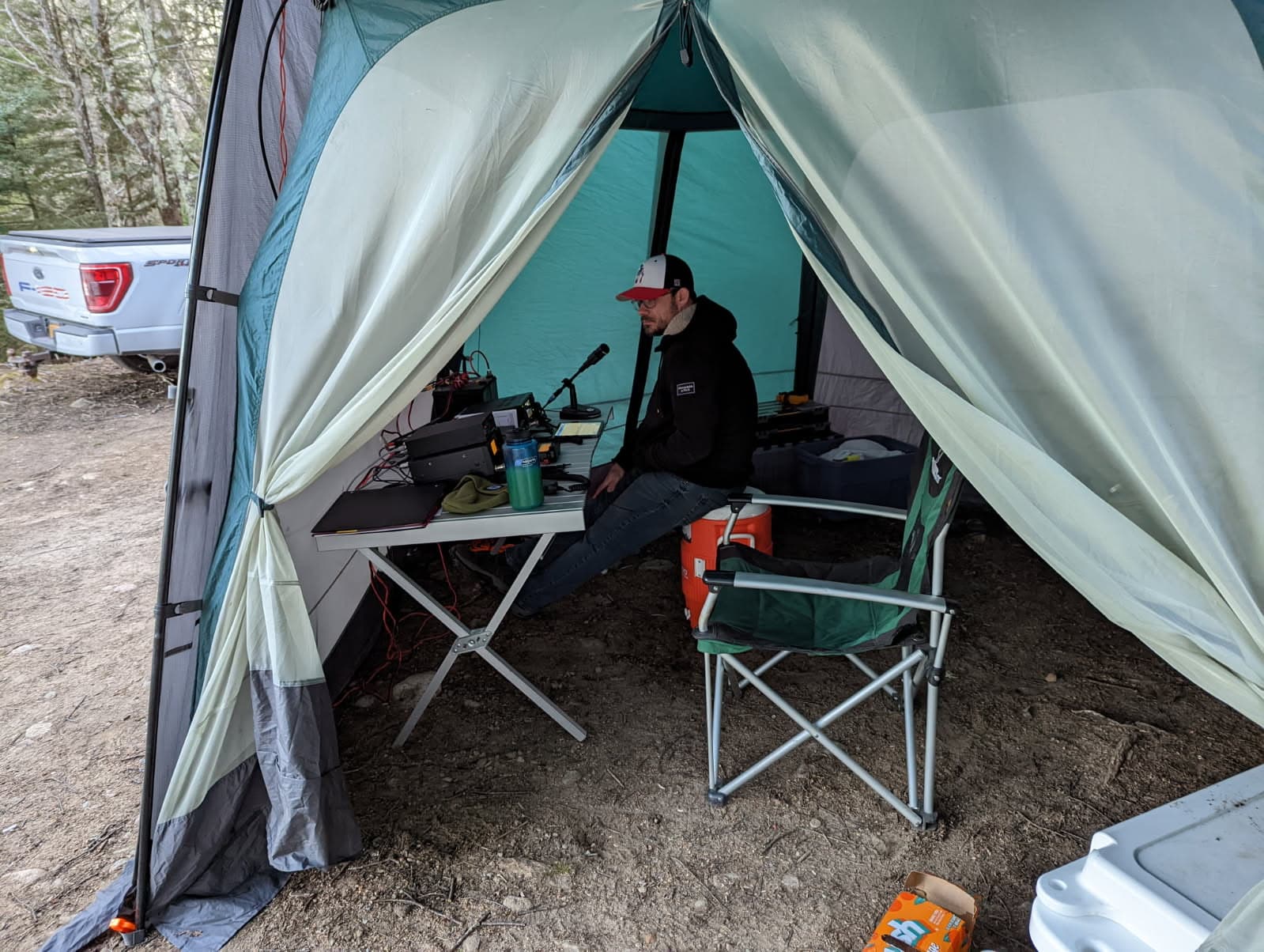 KD2MYS operating from the radio tent at camp