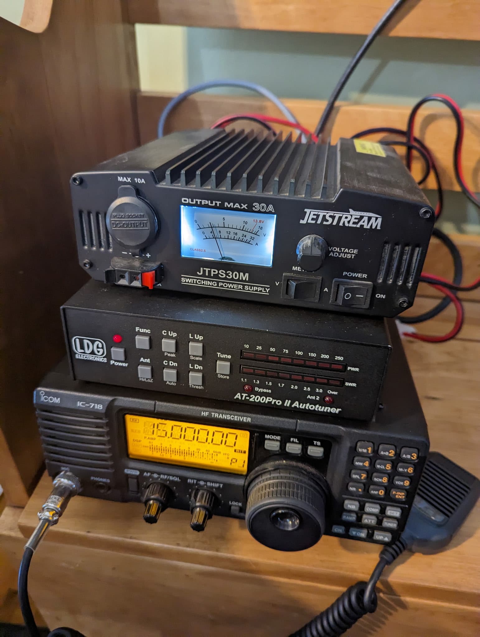 Home shack stack: Icom IC-718, LDG AT-200Pro II autotuner, and Jetstream power supply