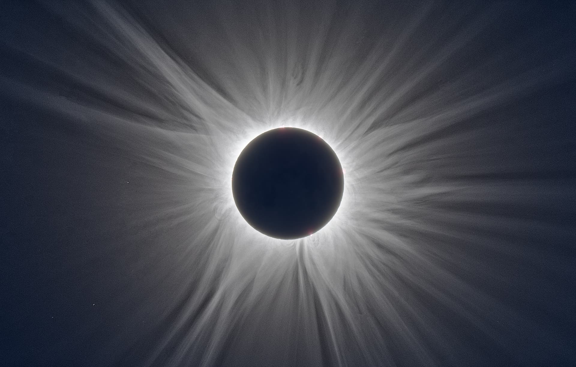 Totality stack, D7200 + AT72ED